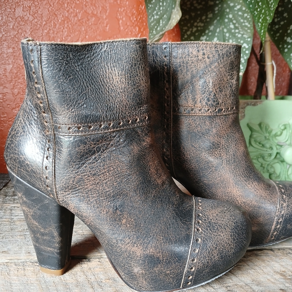 Bed Stu Beautiful Leather Boots